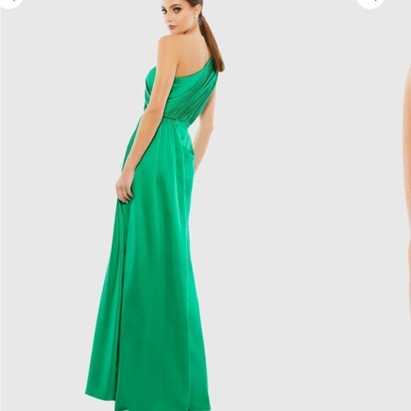 Mac Duggal Emerald Draped Maxi Dress - Picture 4 of 13